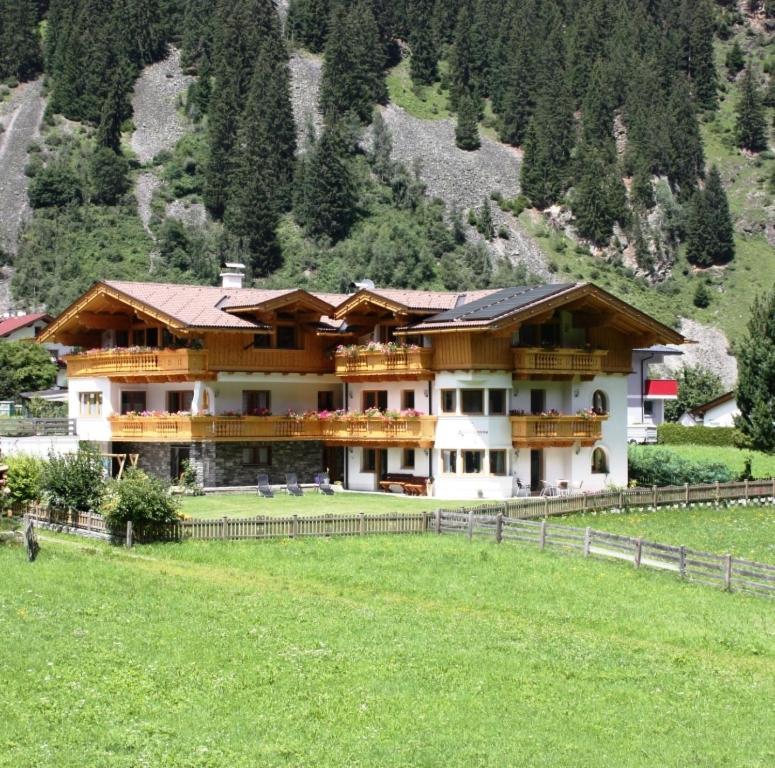Landhaus Alpensonne Neustift im Stubaital Zewnętrze zdjęcie